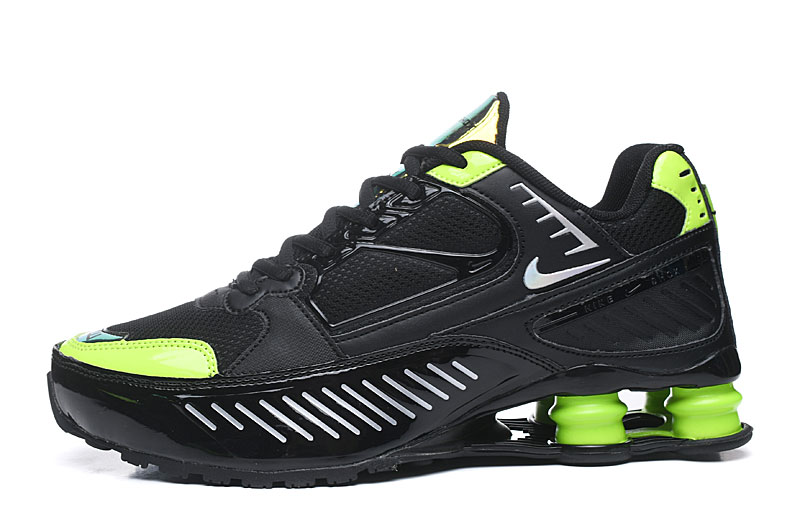 Stylish Nike Shox R4 Black Geen